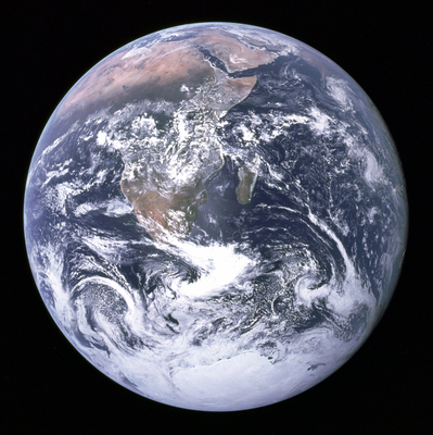 The_Earth_seen_from_Apollo_17[3].jpg